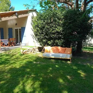 Hébergement de vacances Avec Piscine Dans Un Avre De Verdure, Caderousse
